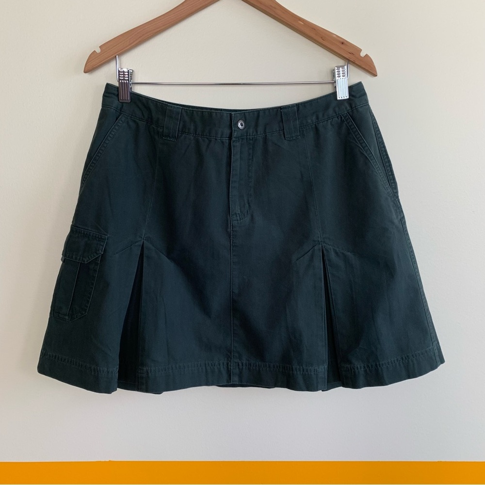 Patagonia pleated cargo skirt .